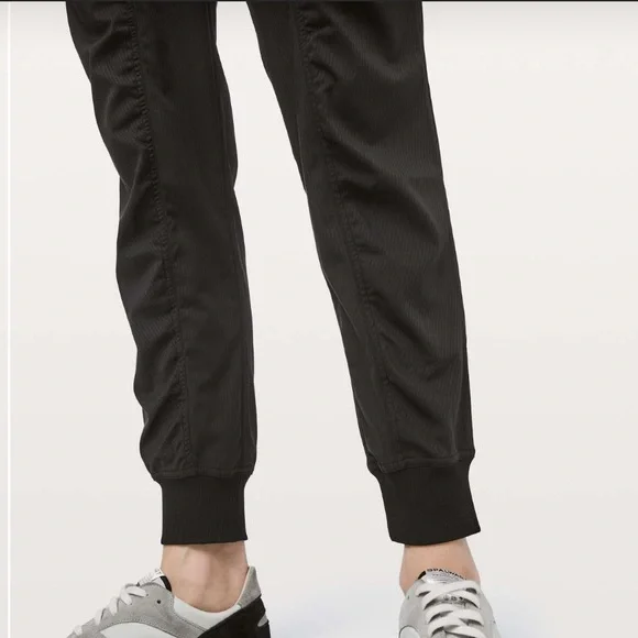 Lululemon Dance Studio Jogger *29" Black Size 4 - Picture 3 of 13